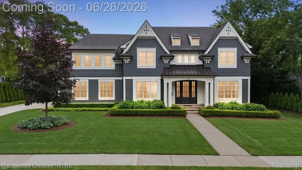 1186 Westwood Drive Birmingham City MI 48009