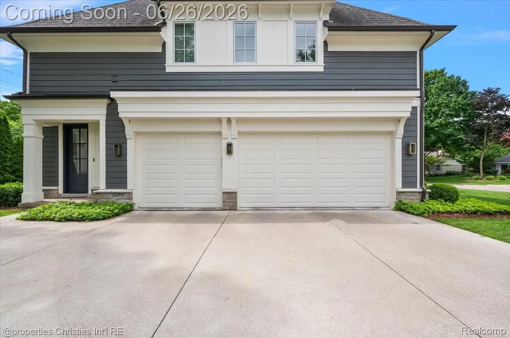 1186 Westwood Drive Birmingham City MI 48009