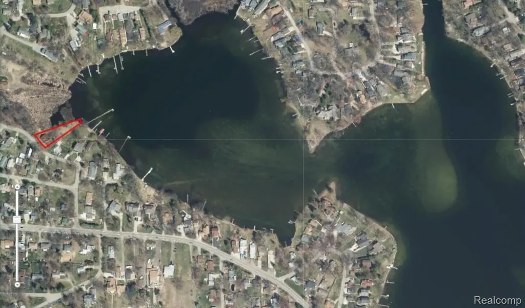 1337 Park Drive White Lake Charter Township MI 48386