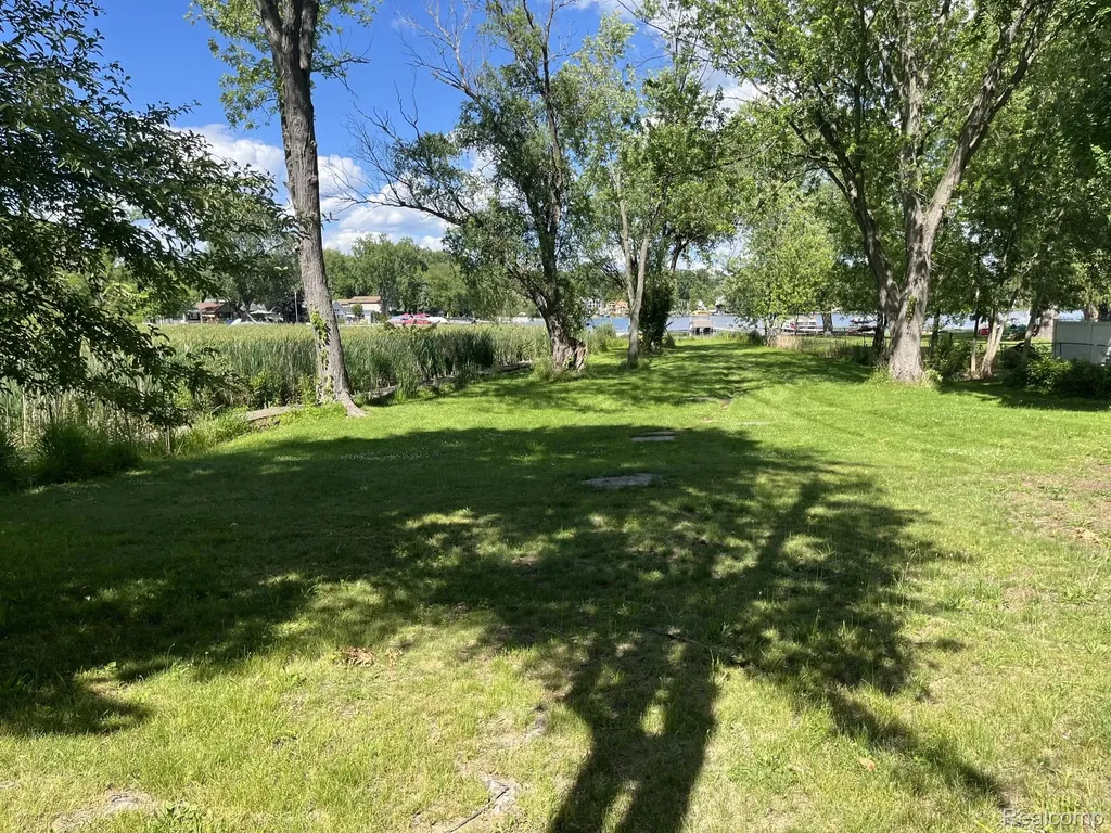 1337 Park Drive White Lake Charter Township MI 48386
