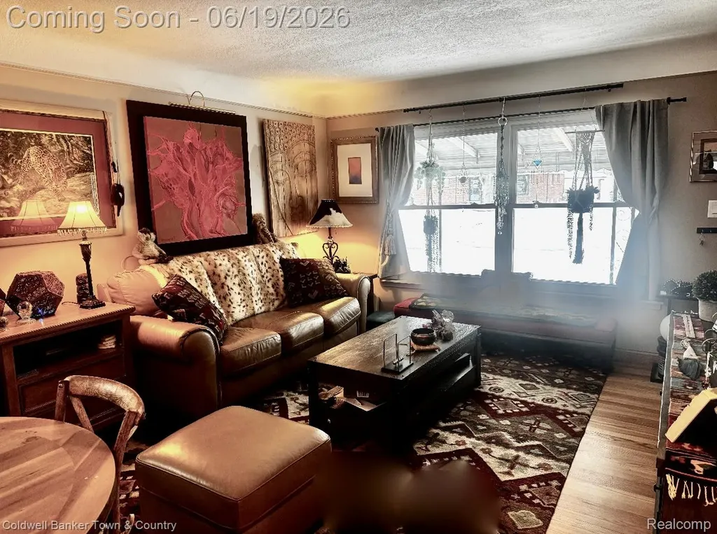 2470 Pinetree Drive Trenton City MI 48183