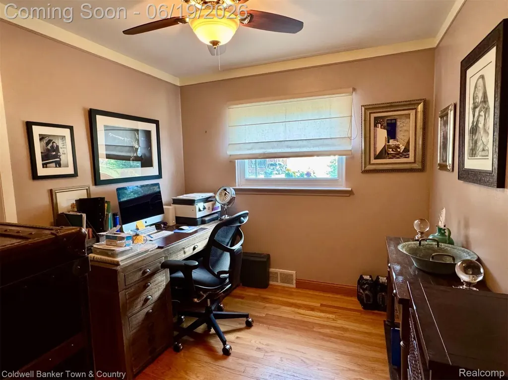 2470 Pinetree Drive Trenton City MI 48183