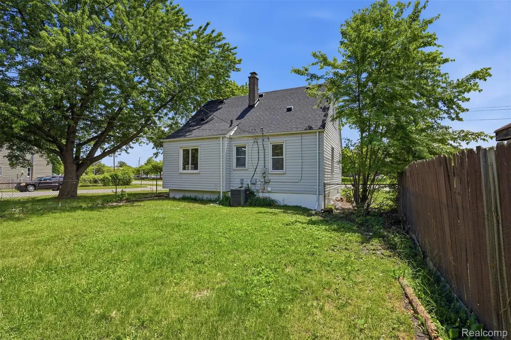 31714 Cherry Hill Road Garden City City MI 48135
