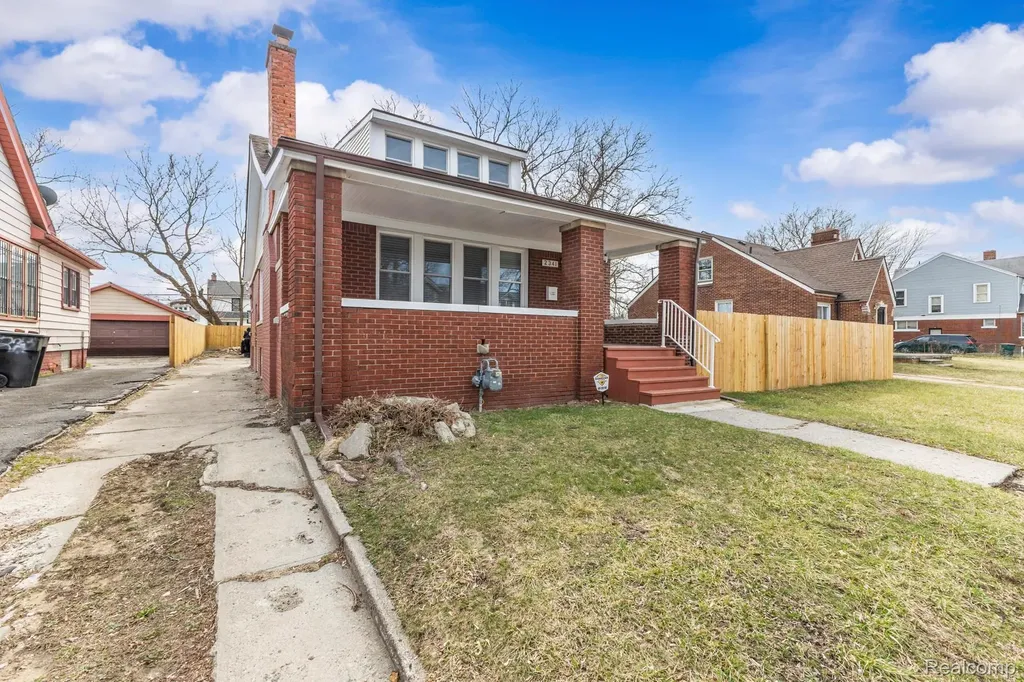 2341 Fullerton Street Detroit City MI 48238