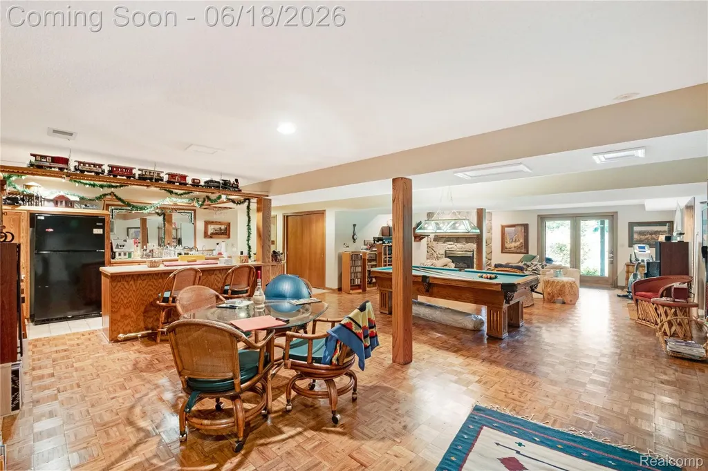 1101 S Lake Valley Drive Fenton Charter Township MI 48430