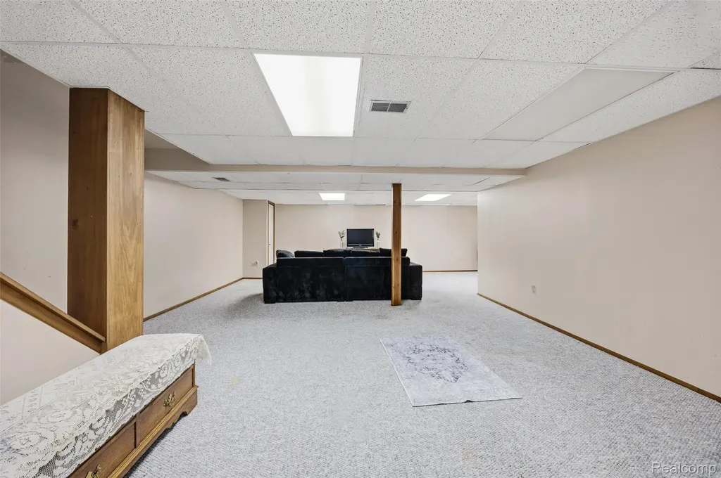 38750 Grandon Street Livonia City MI 48150