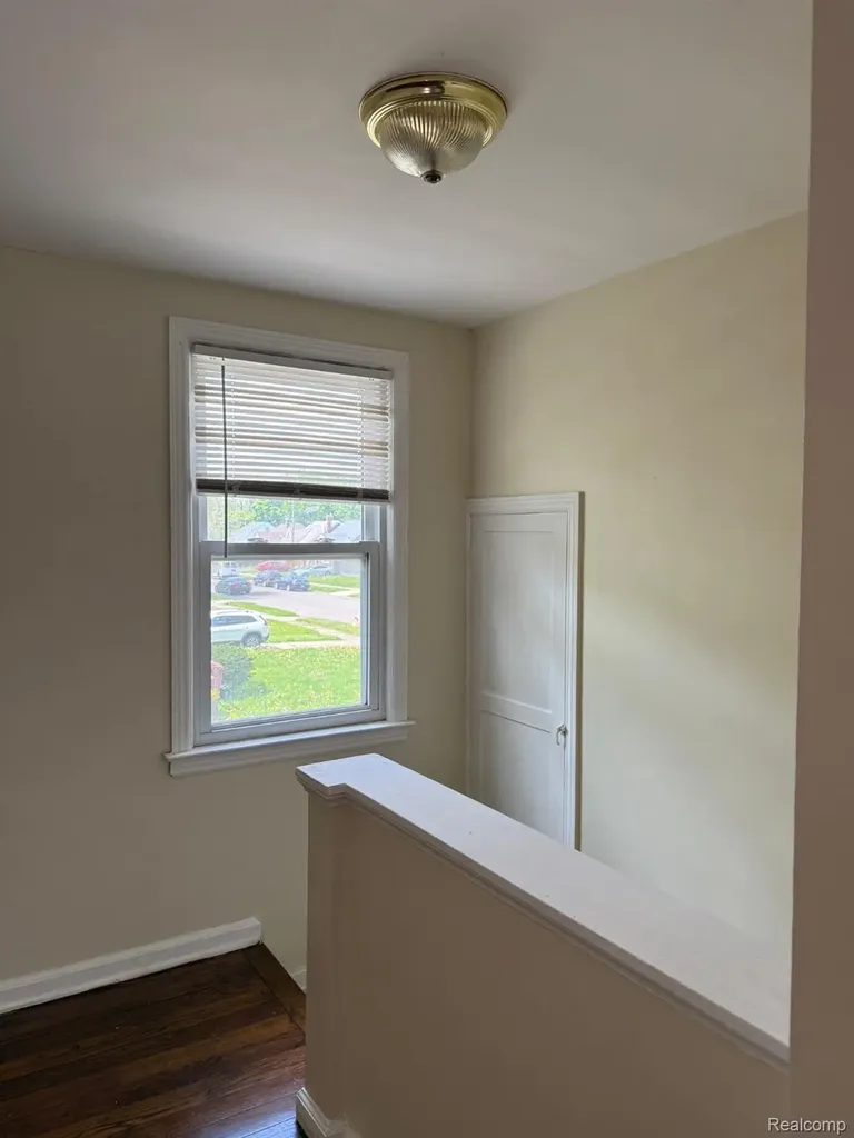 8687 Farmbrook Street Detroit City MI 48224