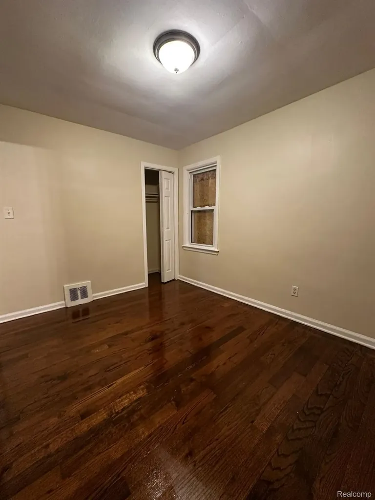 8687 Farmbrook Street Detroit City MI 48224