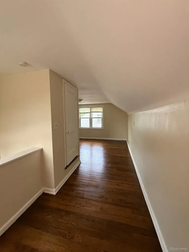 8687 Farmbrook Street Detroit City MI 48224
