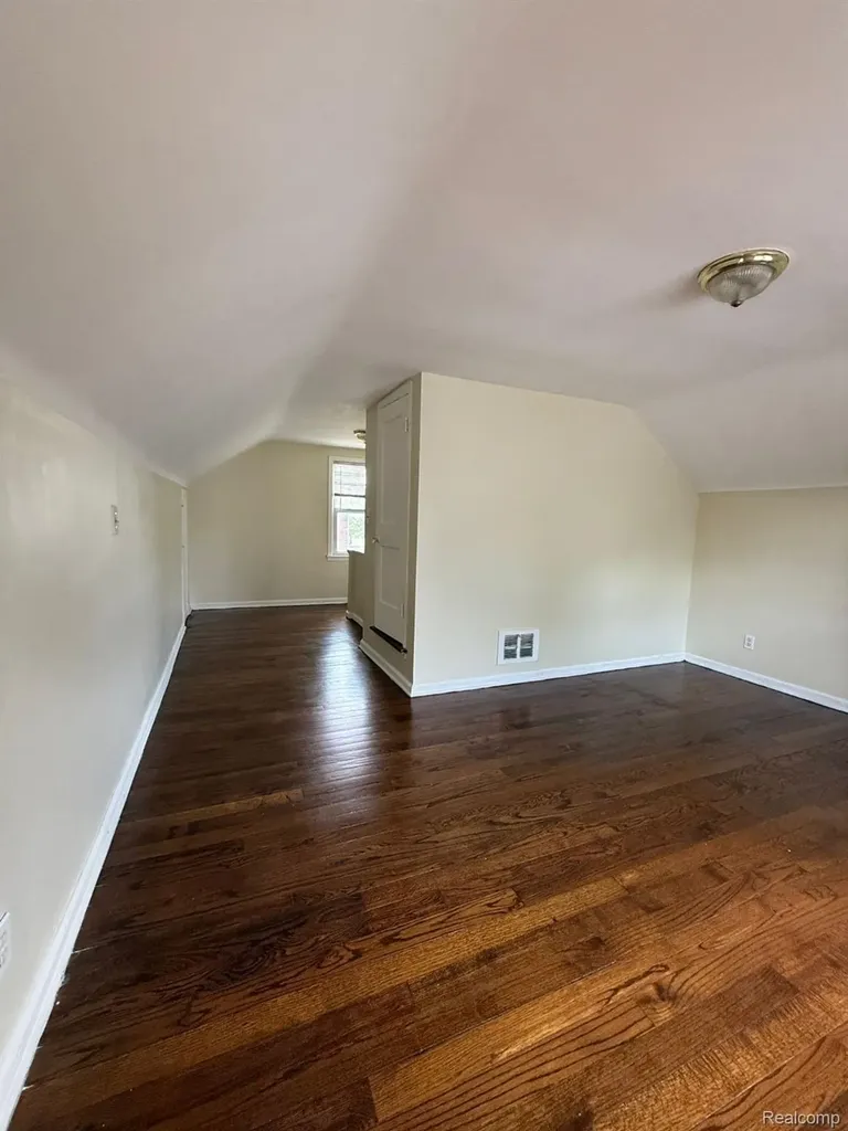 8687 Farmbrook Street Detroit City MI 48224