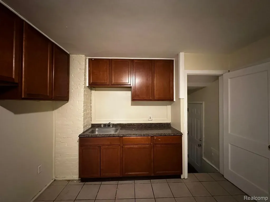 8687 Farmbrook Street Detroit City MI 48224