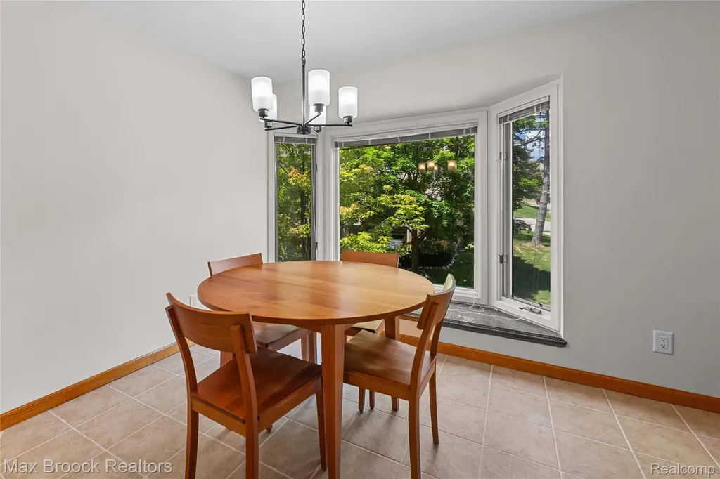 6452 Aspen Ridge Boulevard West Bloomfield Charter Township MI 48322