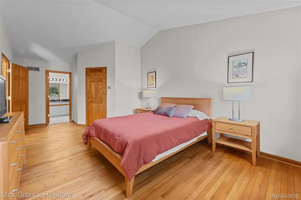 6452 Aspen Ridge Boulevard West Bloomfield Charter Township MI 48322