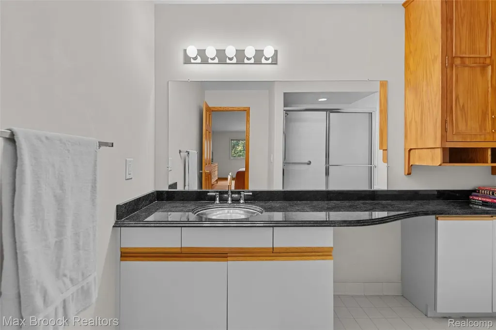 6452 Aspen Ridge Boulevard West Bloomfield Charter Township MI 48322