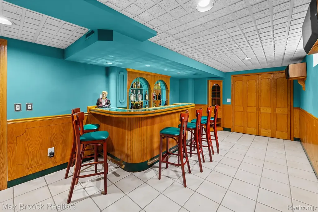 6452 Aspen Ridge Boulevard West Bloomfield Charter Township MI 48322