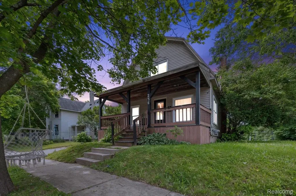 236 Lynn Street Flushing City MI 48433