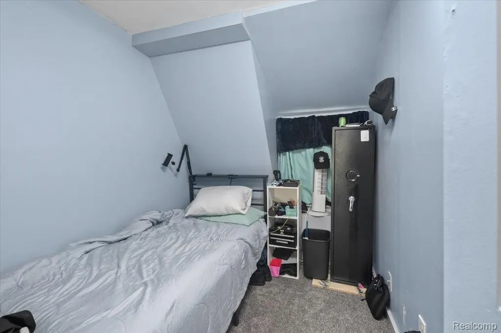 236 Lynn Street Flushing City MI 48433