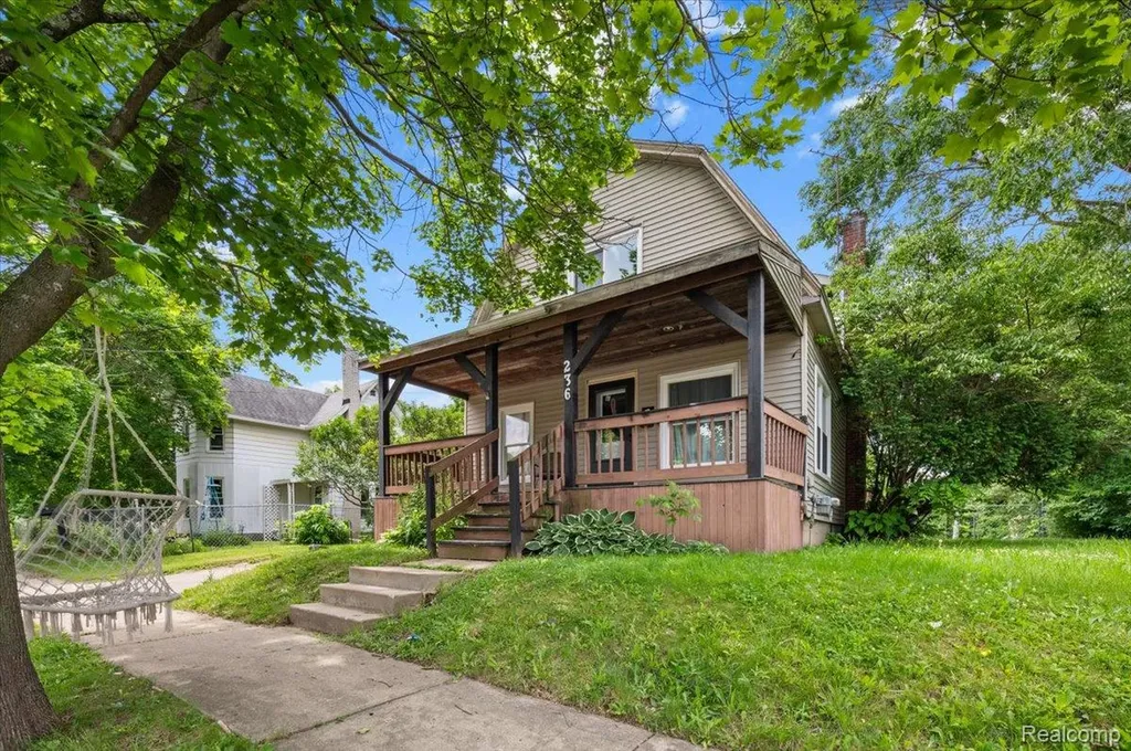 236 Lynn Street Flushing City MI 48433