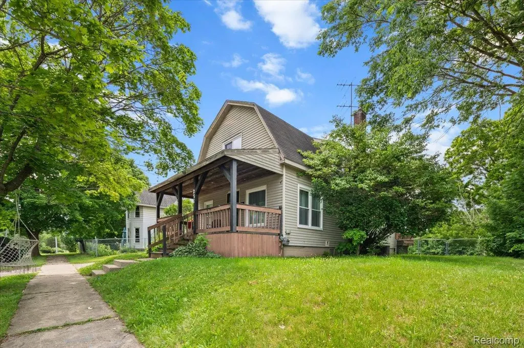 236 Lynn Street Flushing City MI 48433