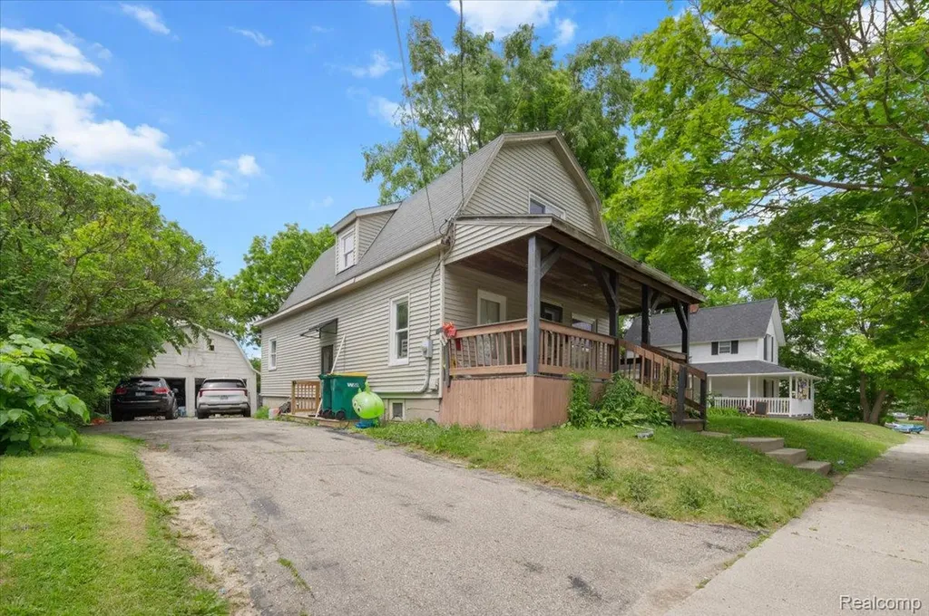 236 Lynn Street Flushing City MI 48433