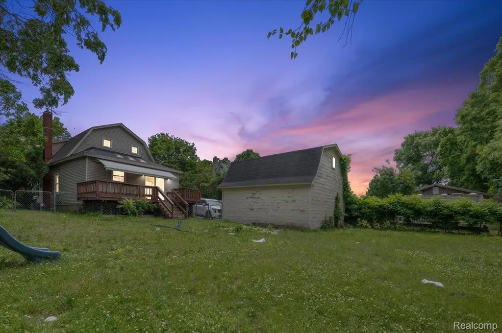 236 Lynn Street Flushing City MI 48433