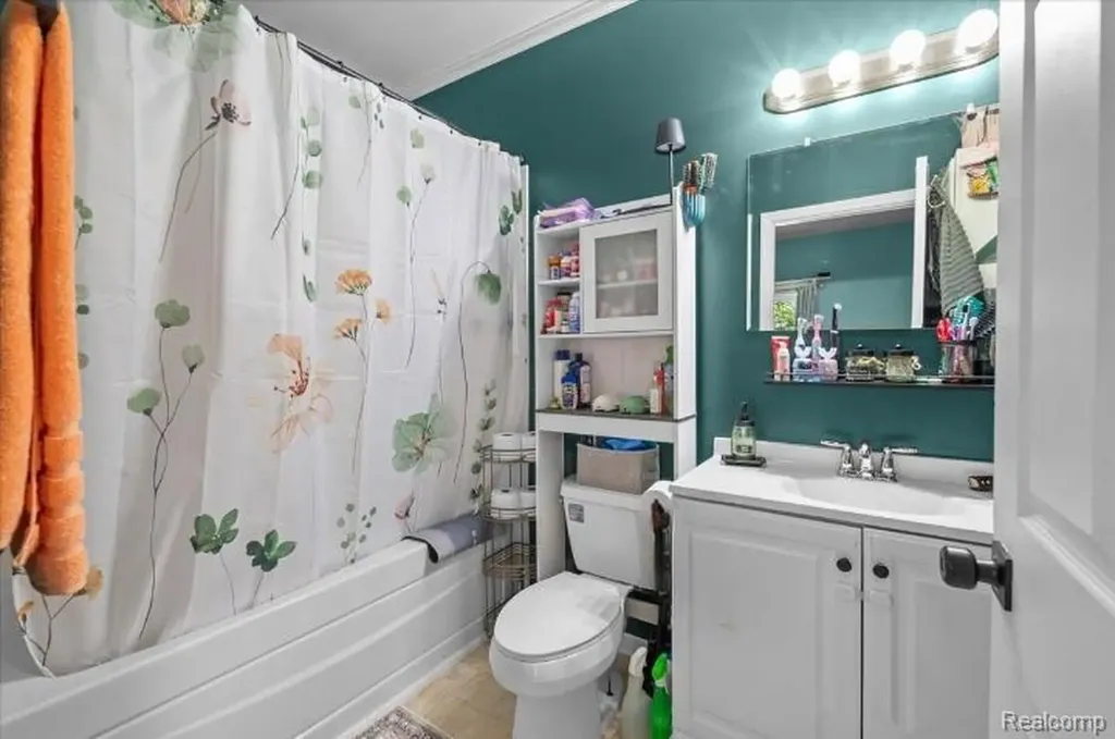 236 Lynn Street Flushing City MI 48433