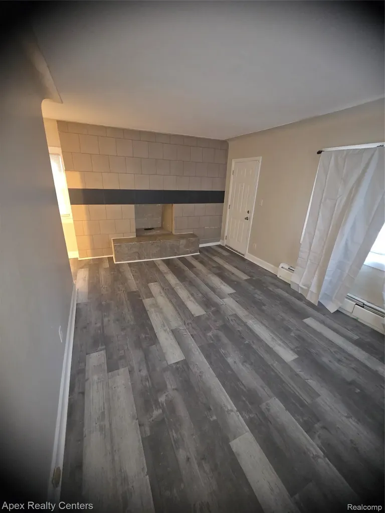 8656 Nightingale Street Dearborn Heights City MI 48127