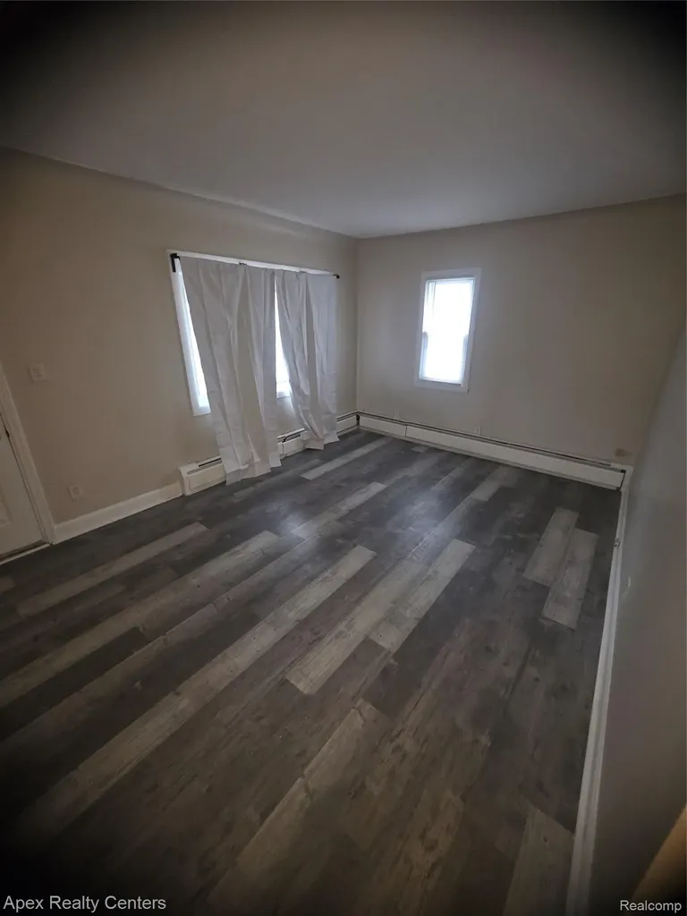 8656 Nightingale Street Dearborn Heights City MI 48127