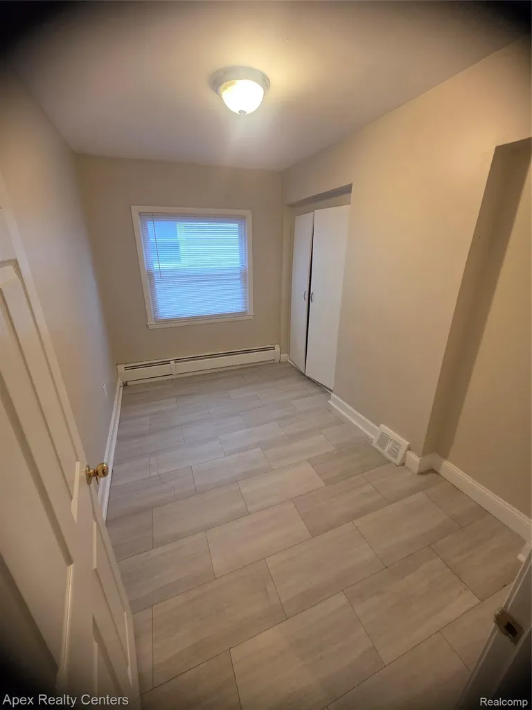 8656 Nightingale Street Dearborn Heights City MI 48127