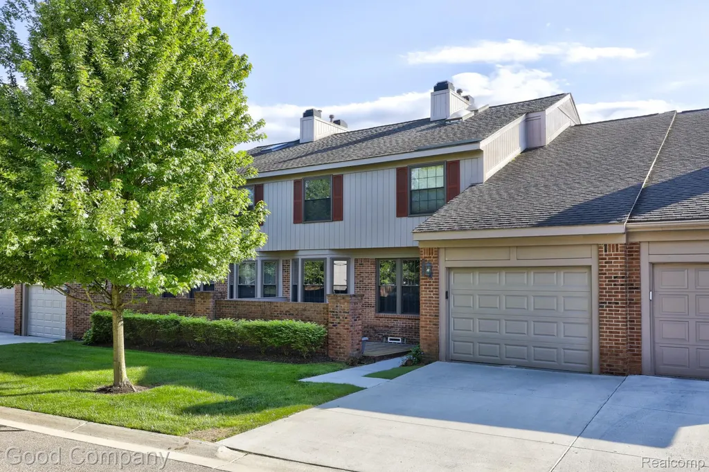 7354 Birkshire West Bloomfield Charter Township MI 48322