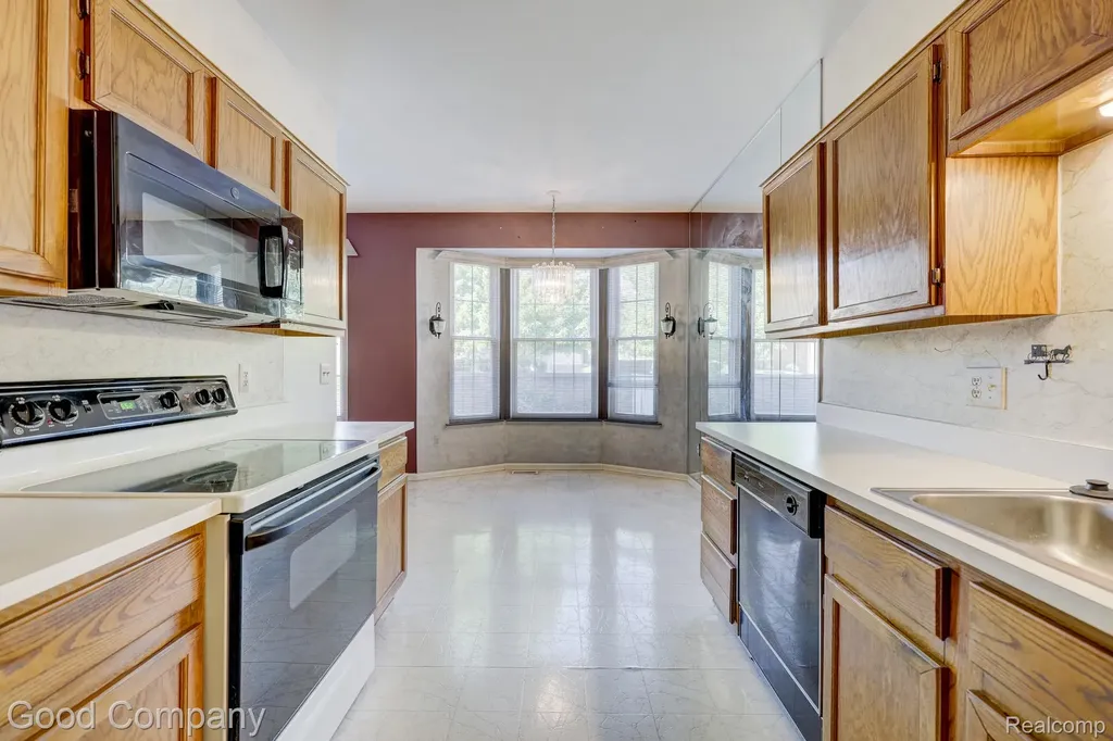 7354 Birkshire West Bloomfield Charter Township MI 48322