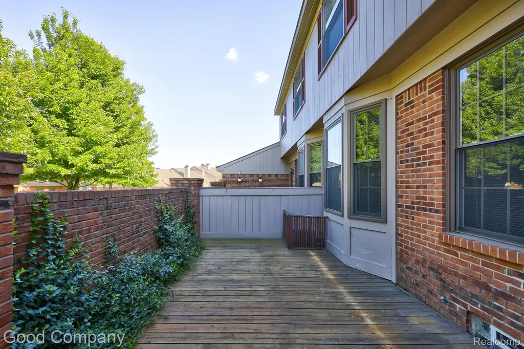 7354 Birkshire West Bloomfield Charter Township MI 48322