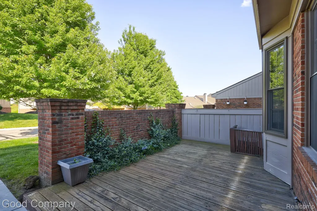7354 Birkshire West Bloomfield Charter Township MI 48322