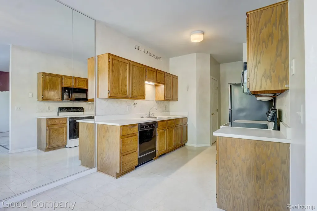 7354 Birkshire West Bloomfield Charter Township MI 48322