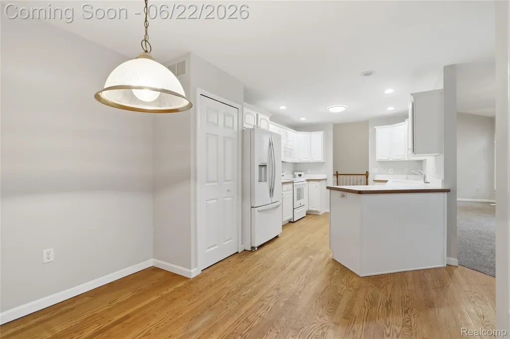 8091 Prestonwood Court Flushing Charter Township MI 48433