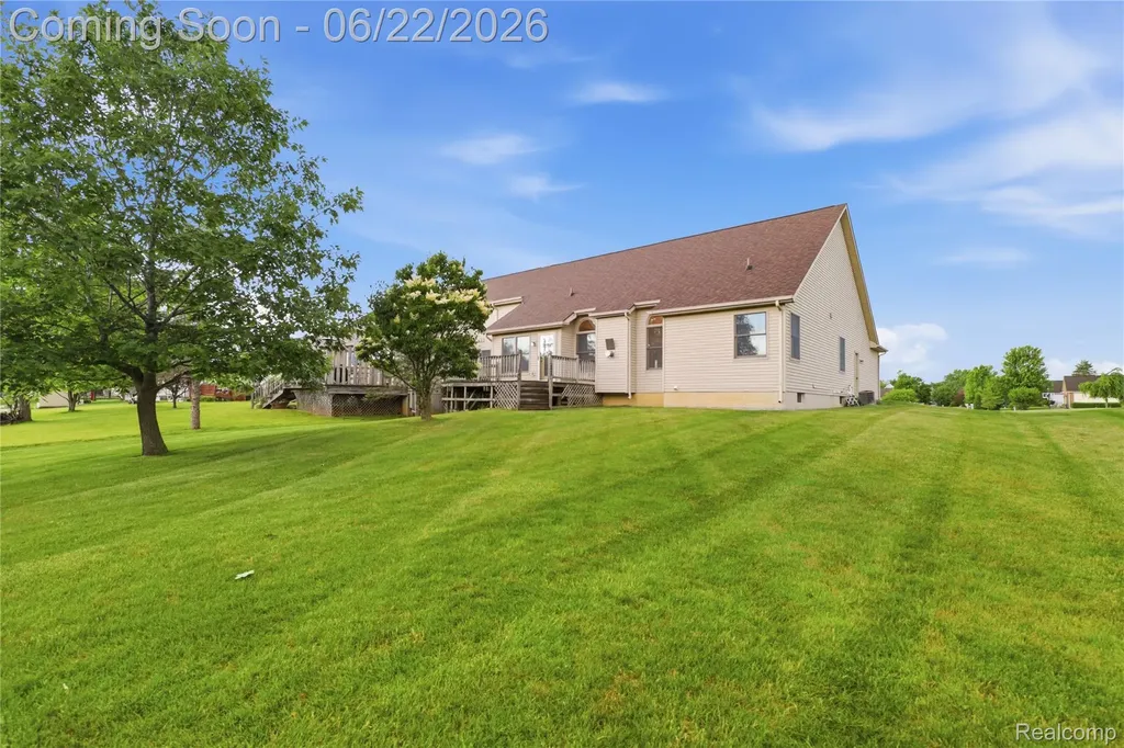 8091 Prestonwood Court Flushing Charter Township MI 48433