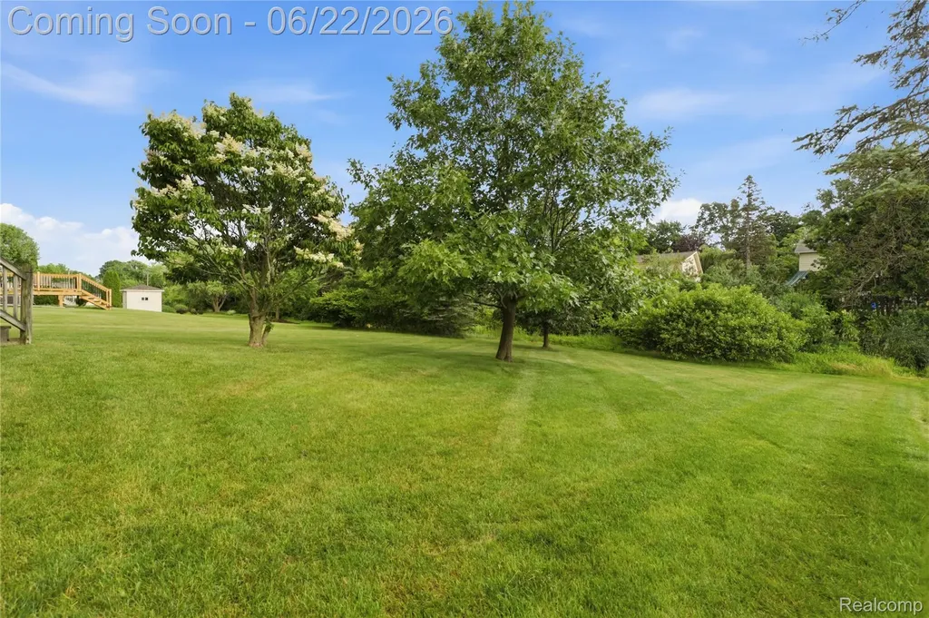 8091 Prestonwood Court Flushing Charter Township MI 48433