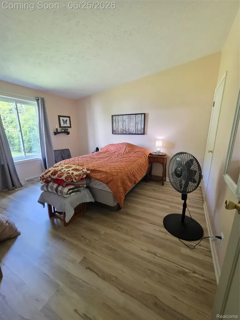 1336 W Hurd Road Vienna Charter Township MI 48420