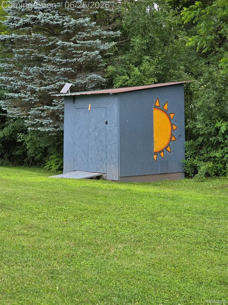 1336 W Hurd Road Vienna Charter Township MI 48420