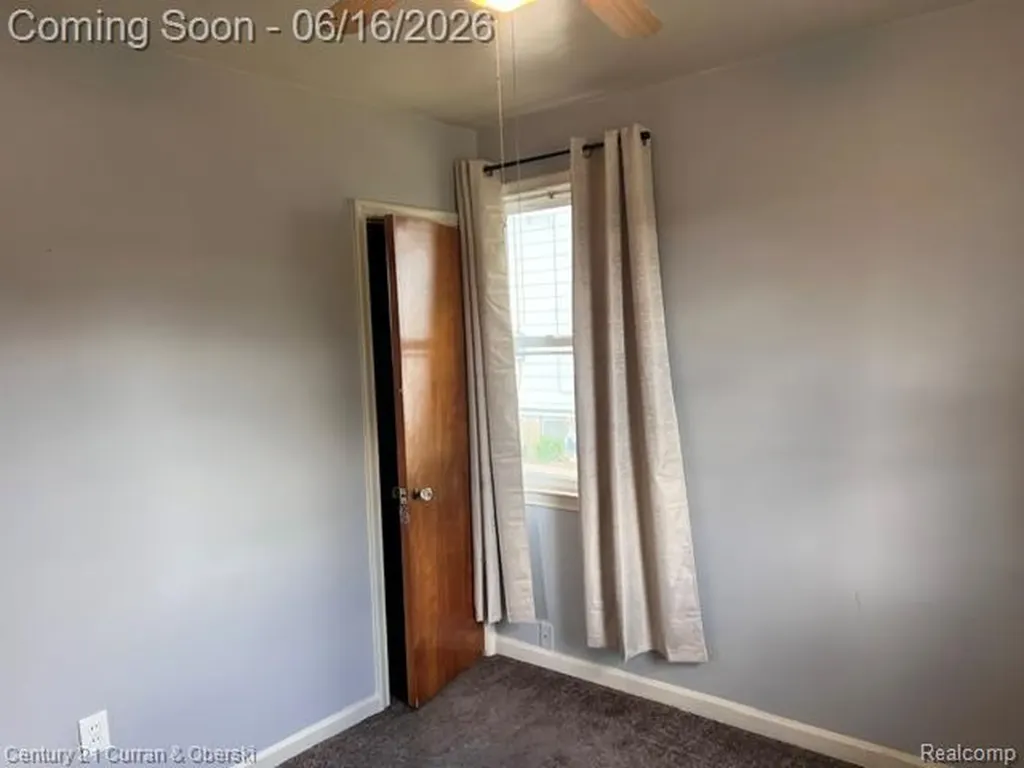 5727 Merriman Road Garden City City MI 48135