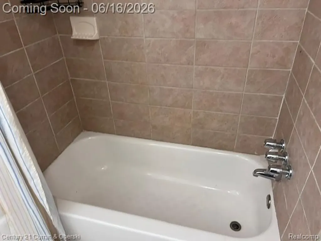 5727 Merriman Road Garden City City MI 48135