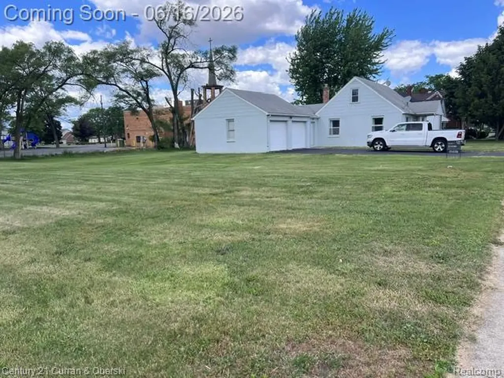 5727 Merriman Road Garden City City MI 48135