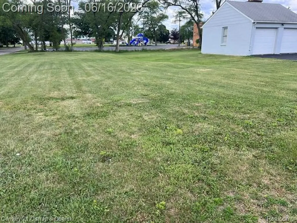 5727 Merriman Road Garden City City MI 48135