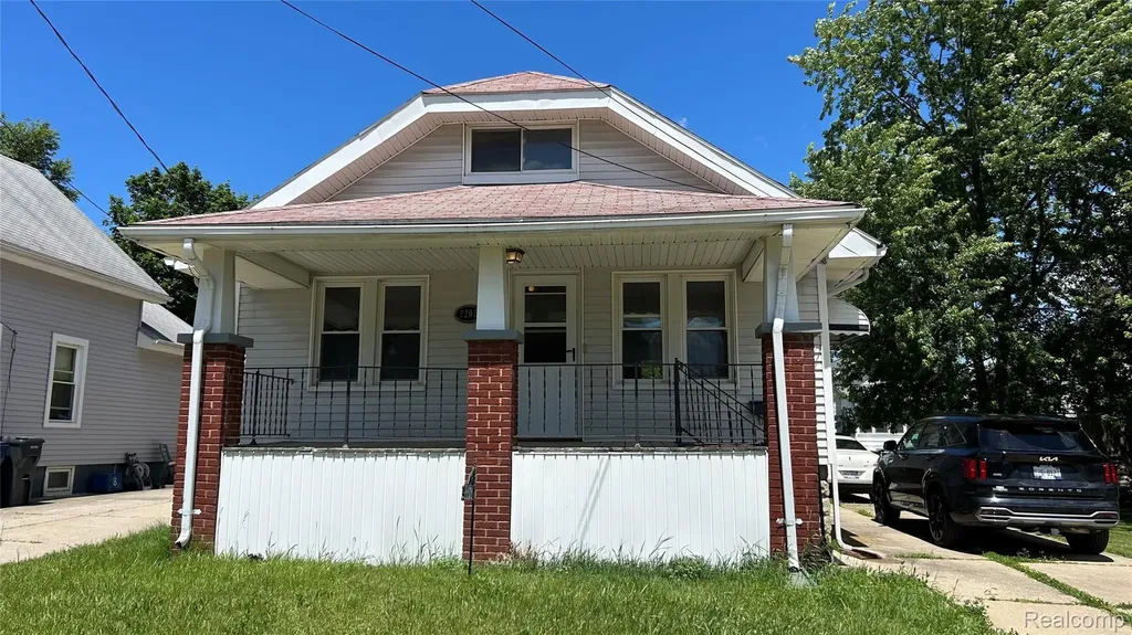 2202 Brown Street Flint City MI 48503