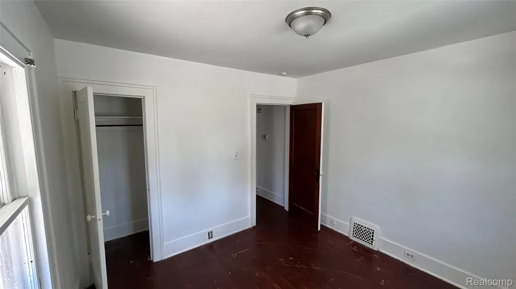 2202 Brown Street Flint City MI 48503