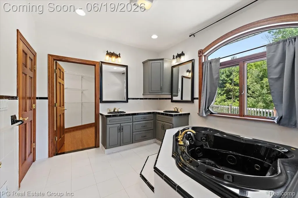 2848 E Mill Creek Road St. Clair Township MI 48079