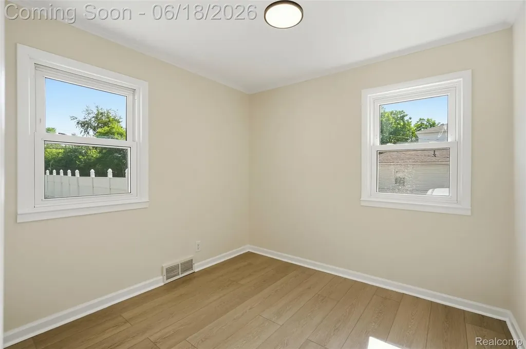 3829 W Auburn Road Rochester Hills City MI 48309