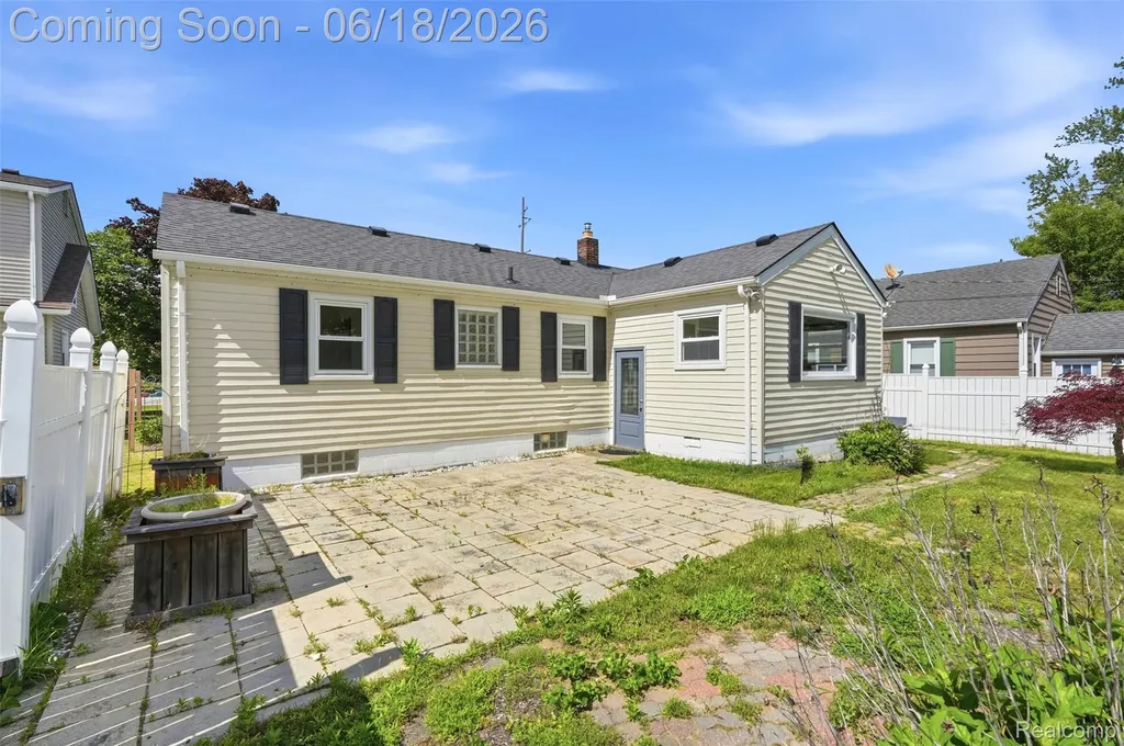 3829 W Auburn Road Rochester Hills City MI 48309