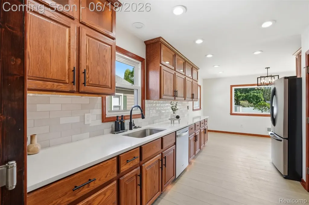 3829 W Auburn Road Rochester Hills City MI 48309