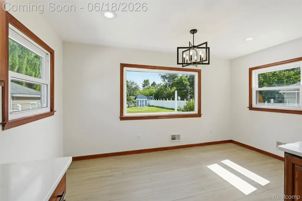 3829 W Auburn Road Rochester Hills City MI 48309